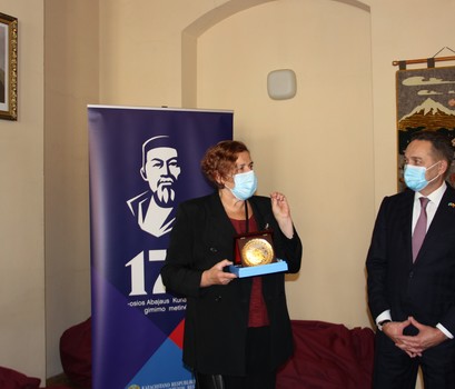 Kazachstano respublikos ambasados dovanotų knygų kolekcijos pristatymas ir Abajaus Kunanbajevo...