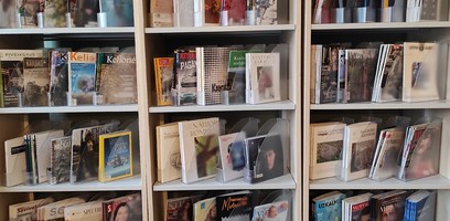 Kokius laikraščius ir žurnalus prenumeruoja biblioteka?